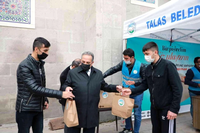 Talas'ta gönüllere giren sosyal belediyecilik