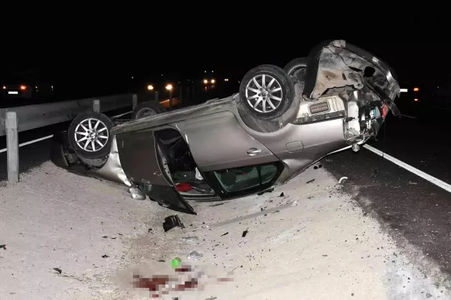 Otomobil refüje takla attı: 1'i ağır 3 yaralı