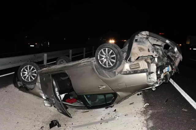 Otomobil refüje takla attı: 1'i ağır 3 yaralı