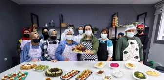 Buca'da kursiyerler Türk ve dünya mutfağından lezzetli tarifler öğreniyor