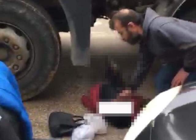 Minik Talha'yı hayattan kopartan kaza güvenlik kamerasında! Panikleyen şoför çocuğu ikinci kez ezmiş Minik Talha'yı hayattan kopartan kaza güvenlik kamerasında! Panikleyen şoför çocuğu ikinci kez ezmiş