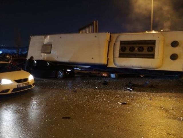 Ankara'da EGO otobüsü devrildi: Yaralılar var