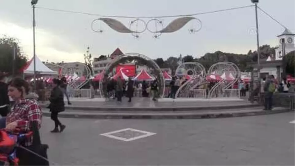 Marmaris sahillerinde yılın ilk günü yoğunluğu