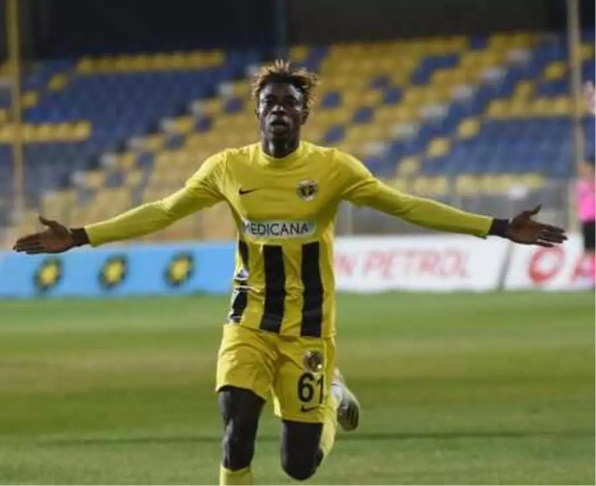 Menemenspor'da Rasheed gitti borcu kaldı