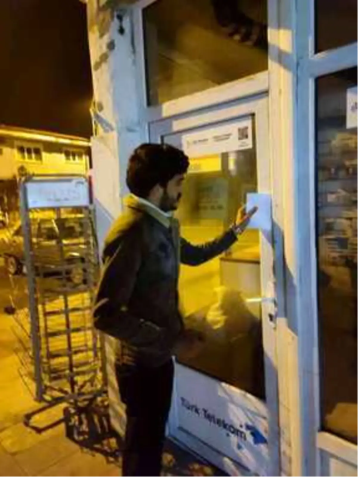 Ülkü Ocakları, esnafa siftah parası dağıttı
