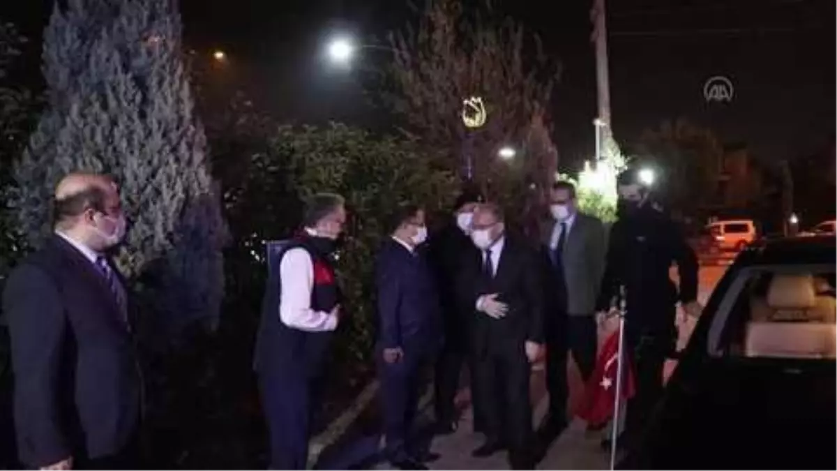 Vali Karadeniz yeni yıla girilirken görevi başındaki personeli ziyaret etti