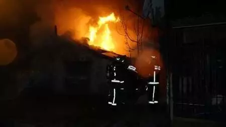 ALEVLERE TESLİM OLAN GECEKONDUDA CAN PAZARI