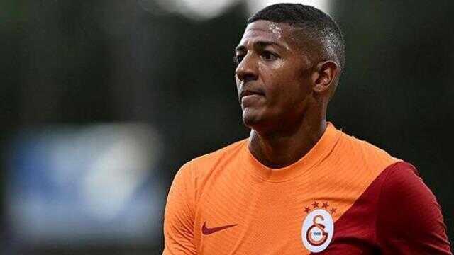Korkulan oldu! Galatasaray'da Patrick van Aanholt'un koronavirüs testi pozitif