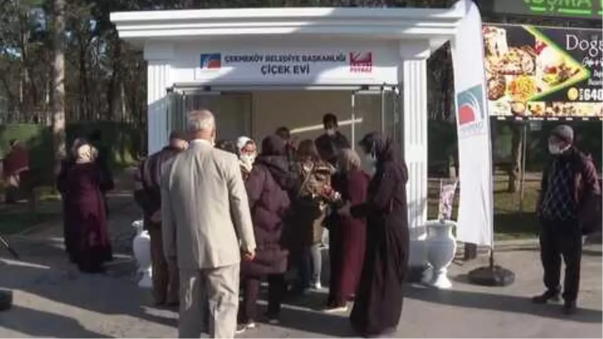 Çekmeköy'de belediye tarafından tasarlanan 'çiçek evlerinin' teslimi başladı