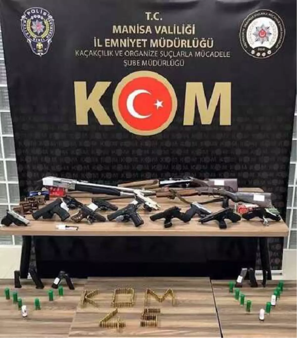 Manisa ve Denizli'de silah kaçakçılarına operasyon; 22 gözaltı