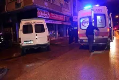 Ordu'da facia kıl payı atlatıldı: Kontrolden çıkan minibüsün çarptığı doğalgaz borusu patladı