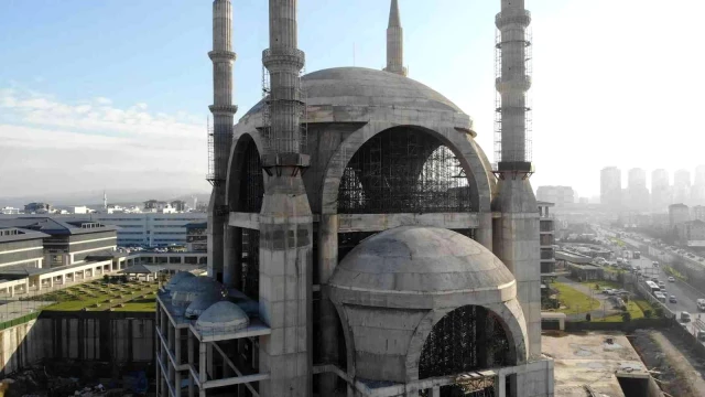 Ümraniye'de sırra dönen cami inşaatı: 5 yıldır bitmesi bekleniyor