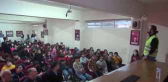 Vangölü Aktivistleri, Tatvan'daki okullarda seminer verdi