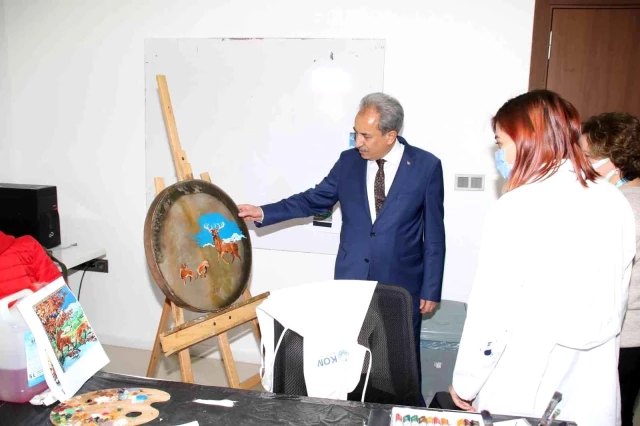 Başkan Akkaya Akşehir Aile Sanat ve Eğitim Merkezi'ni ziyaret etti