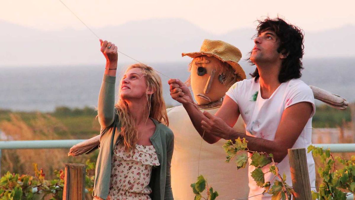 Bi Küçük Eylül Meselesi filmi oyuncuları kim? Bi Küçük Eylül Meselesi filmi konusu, oyuncuları ve Bi Küçük Eylül Meselesi özeti!