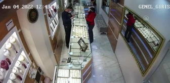 Gaziosmanpaşa'da sahte altın dolandırıcılığı yapan iki kişi yakalandı