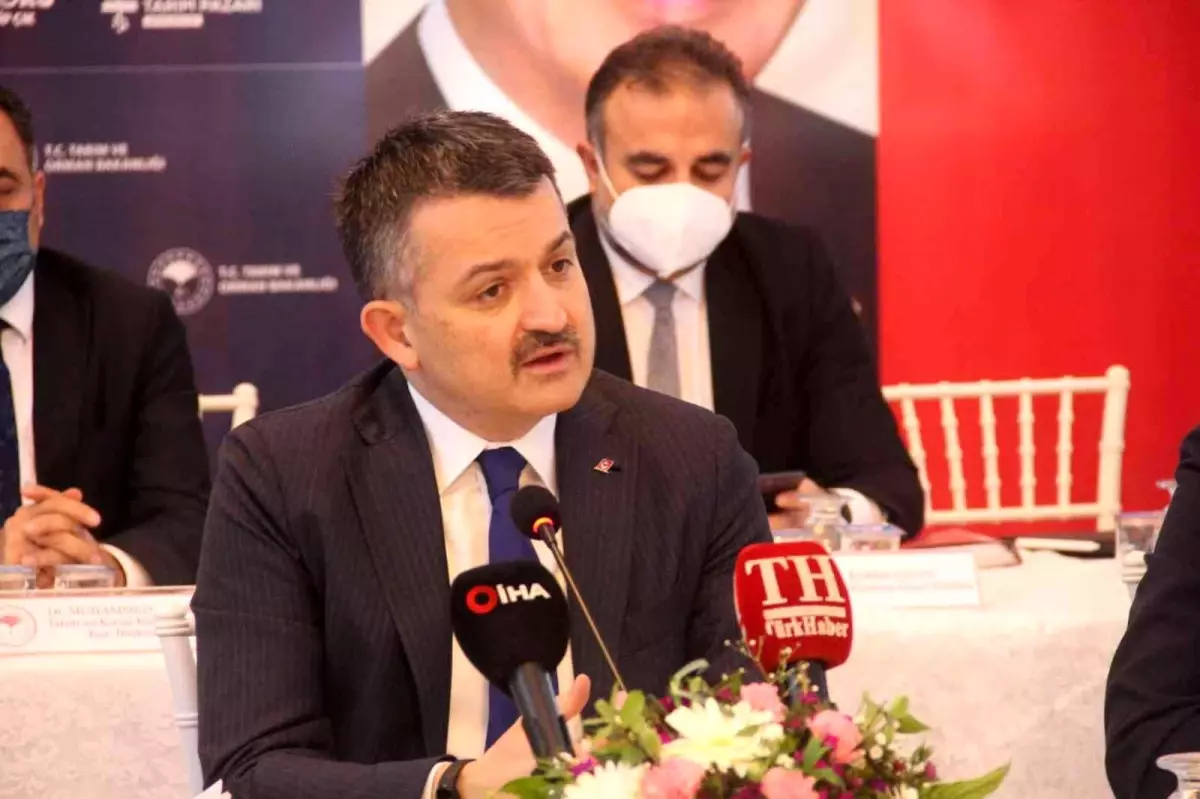 Son dakika haberi... Bakan Pakdemirli: 'Son 50 yılda sel, fırtına ve kuraklık afetleri 5 kat daha arttı'