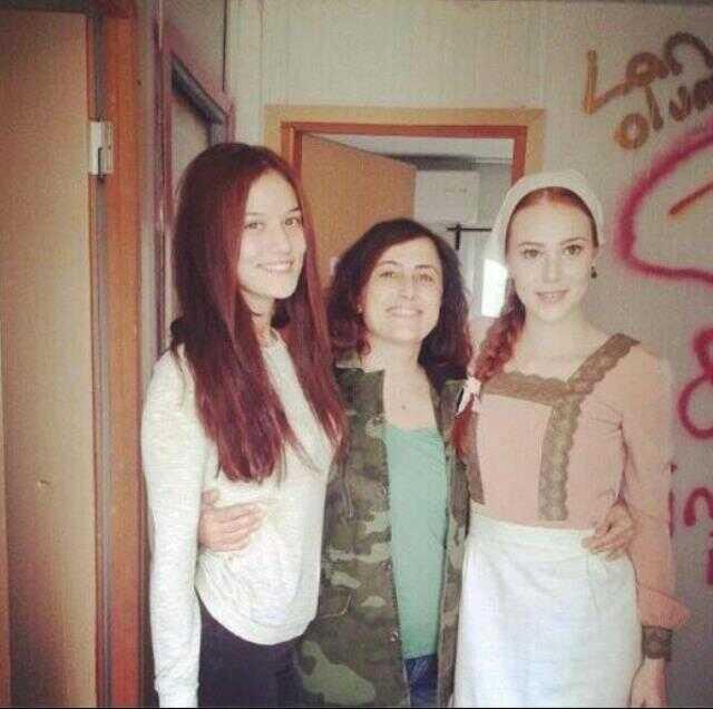 Bomba iddia: Elçin Sangu'nun 'Allah belasını versin' dediği kişi Fahriye Evcen Bomba iddia: Elçin Sangu'nun 'Allah belasını versin' dediği kişi Fahriye Evcen