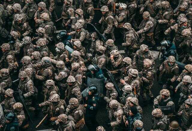 Almatı'da silah sesleri! Cumhurbaşkanı Tokayev'in vur emri verdiği Kazakistan'da tansiyon düşmüyor