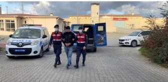 İzmir'de suçüstü yakalanan hırsız tutuklandı