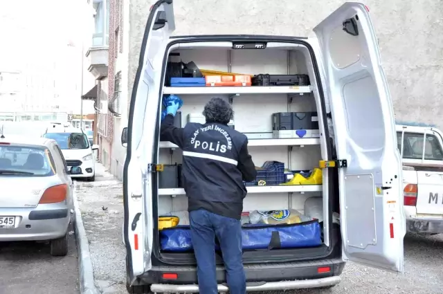 Son dakika haberleri: Karaman'da 32 yaşındaki şahıs apartmanın bahçesinde ölü bulundu