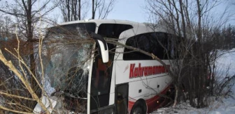 Son dakika haberi | Sivas'ta otobüs kazasında ölen 2 kişi toprağa verildi, 19 yaralı taburcu