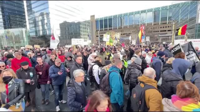  Zorunlu aşı karşıtlarından protesto yürüyüşü