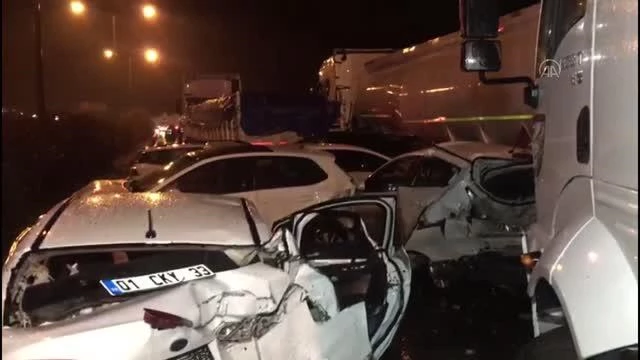 GAZİANTEP - Zincirleme trafik kazasında 8 kişi yaralandı