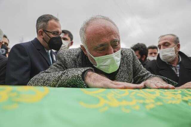 Ahmet Çalık'ın cenazesinde gözyaşları sel oldu! Babasının feryadı yürekleri paramparça etti