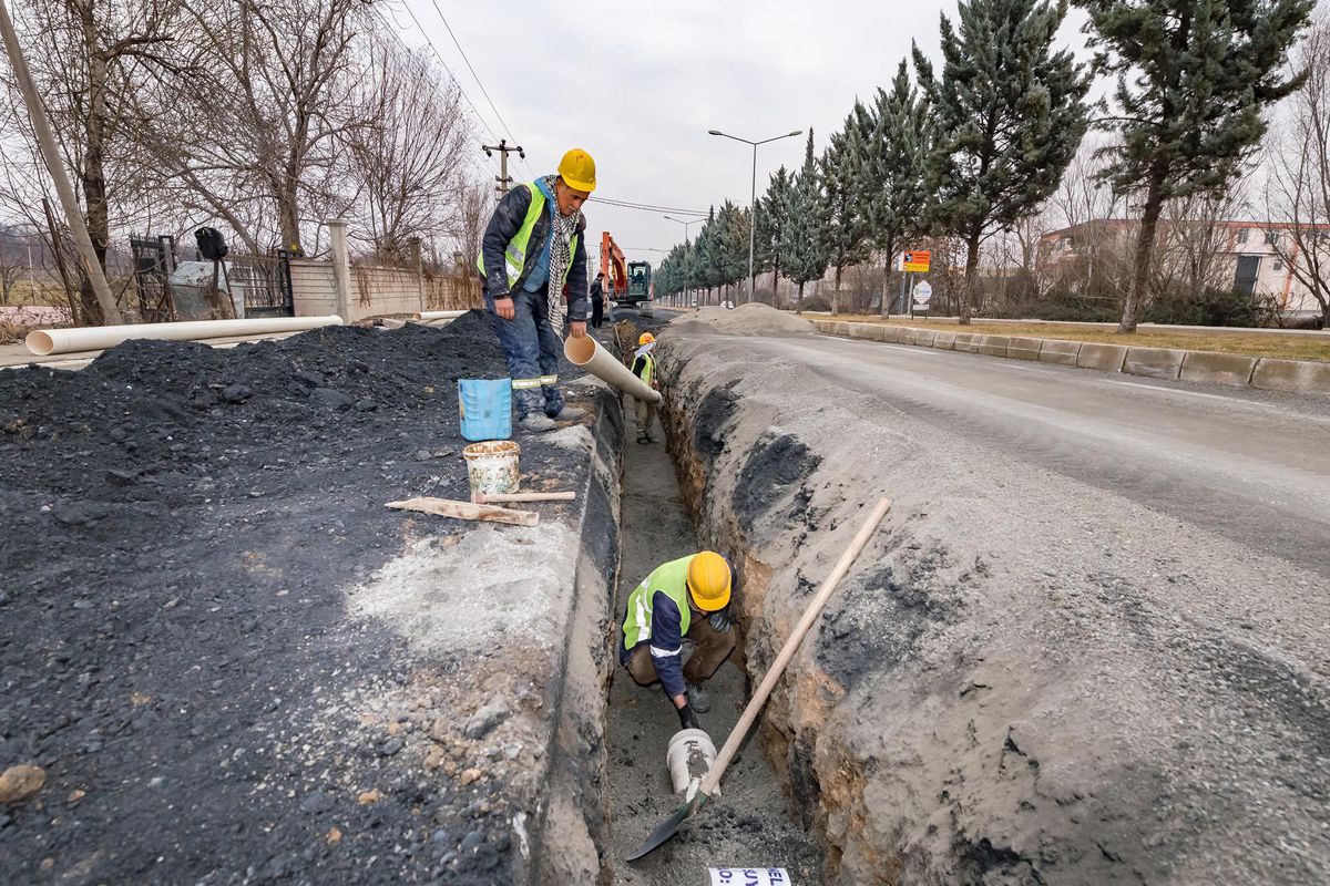 MASKİ Genel Müdürlüğü, merkez ilçelere bağlı mahallelerde alt yapı çalışmalarına devam ediyor