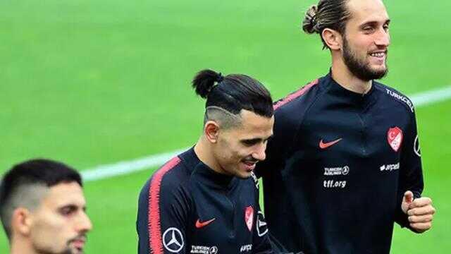 Galatasaray'a gidiyor derken şaşırttı! Serdar Gürler'den sürpriz imza Galatasaray'a gidiyor derken şaşırttı! Serdar Gürler'den sürpriz imza