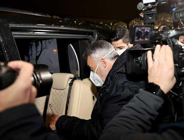 İstanbul'a gelen Galatasaray'ın yeni hocası Domenec Torrent hızlı başladı! İlk açıklamasını yaptı, sonra yalanladı İstanbul'a gelen Galatasaray'ın yeni hocası Domenec Torrent hızlı başladı! İlk açıklamasını yaptı, sonra yalanladı