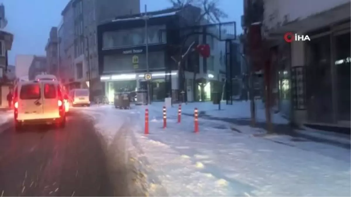 Keşan'da kar yağışı etkisini soğuk havaya bıraktı