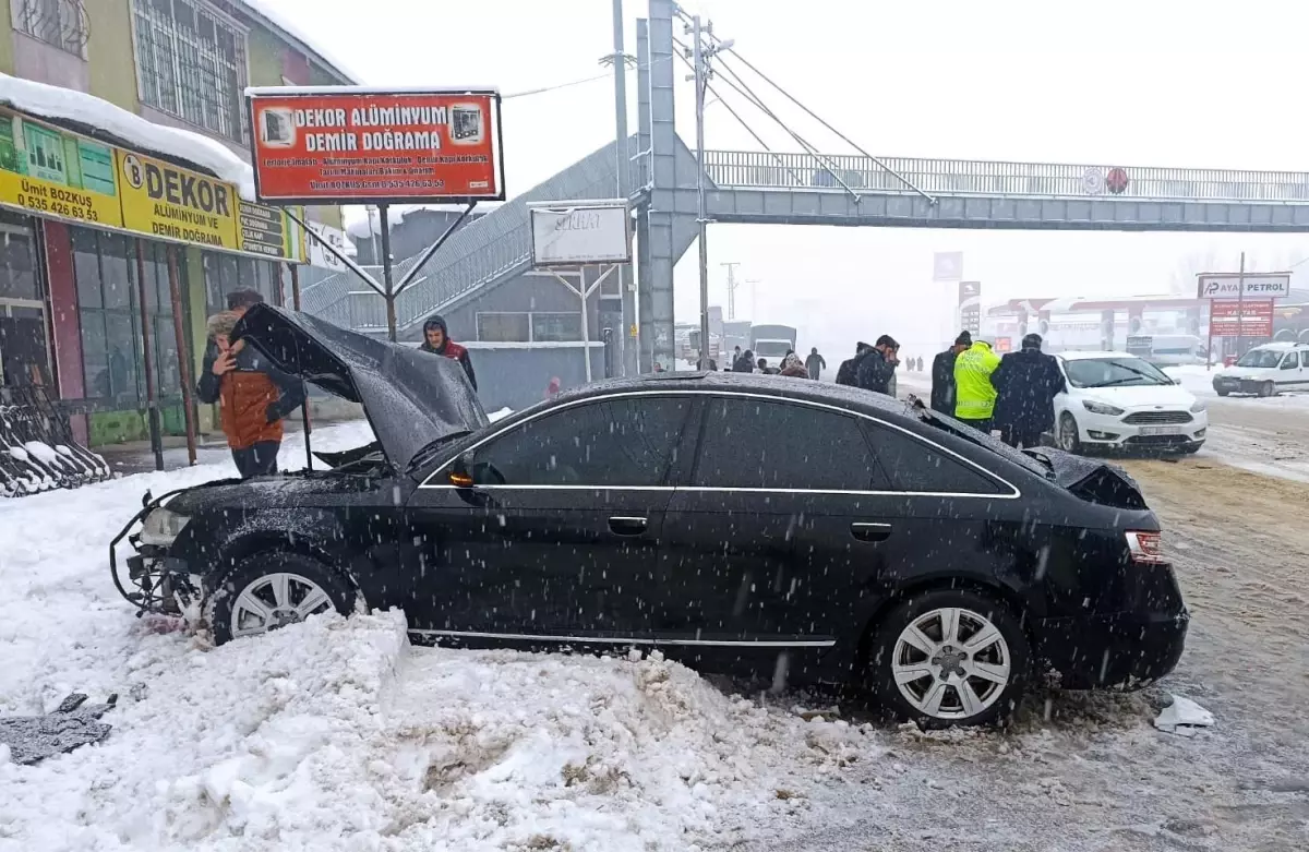 Son dakika haberleri | Ağrı'da iki trafik kazasında 8 kişi yaralandı