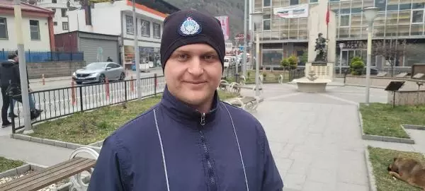 SOKAK KÖPEKLERİNİ KAYIT ALTINA ALAN ZABITALARA SOPALI ENGEL KAMERADA