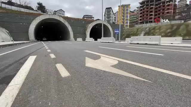 Açılışı yapılacak sahil yolunda temizlik çalışmaları sürüyor