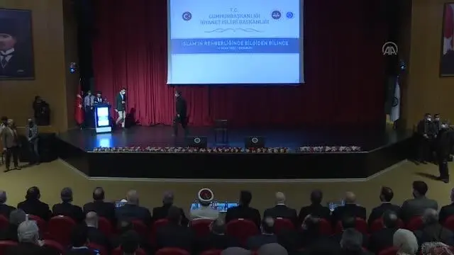 Diyanet İşleri Başkanı Erbaş, söyleşi programında üniversite öğrencileriyle buluştu