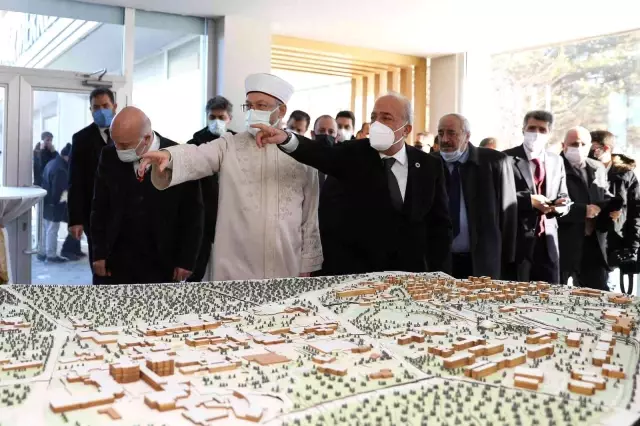 Diyanet İşleri Başkanı Prof. Dr. Ali Erbaş gençlerle buluştu