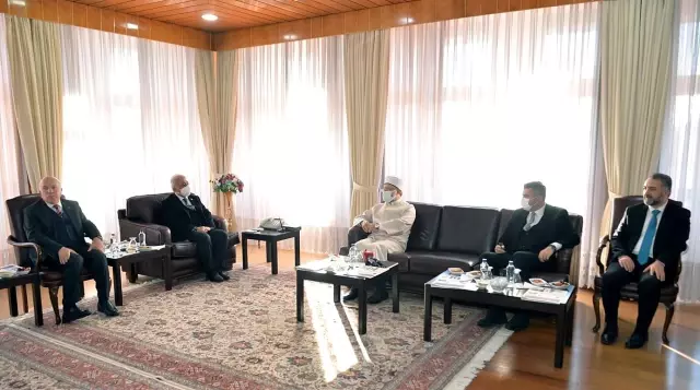 Diyanet İşleri Başkanı Prof. Dr. Ali Erbaş gençlerle buluştu