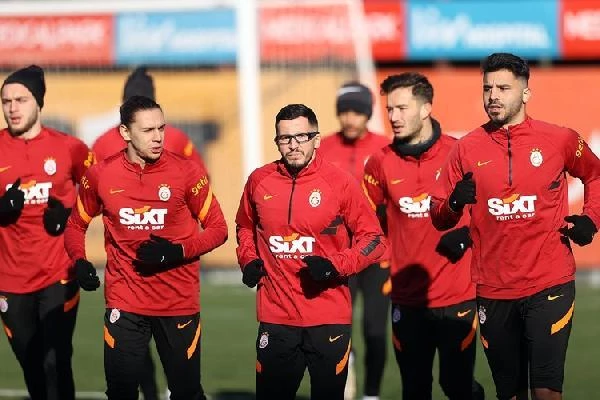 Galatasaray'da Taylan ve Omar takımla birlikte çalıştı