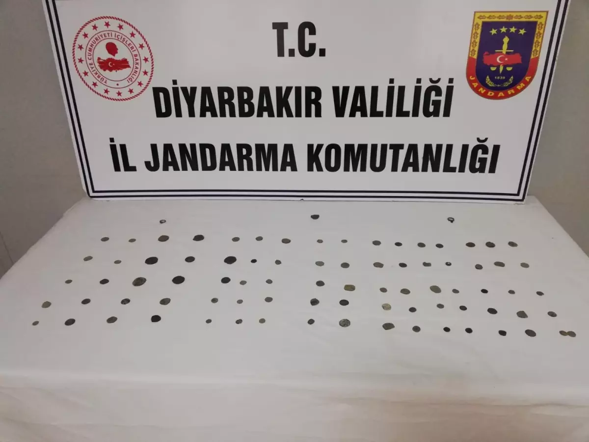 Diyarbakır'da tarihi eser kaçakçılığı yapan 3 şahıs suçüstü yakalandı