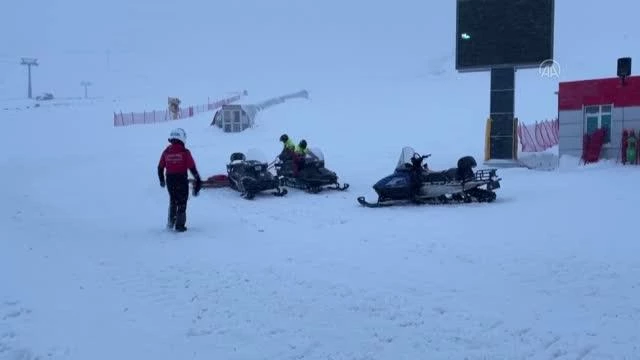 Erciyes'te yamaçtan kopan kar kütlesinin altında kalan Kanadalı turist öldü (3)