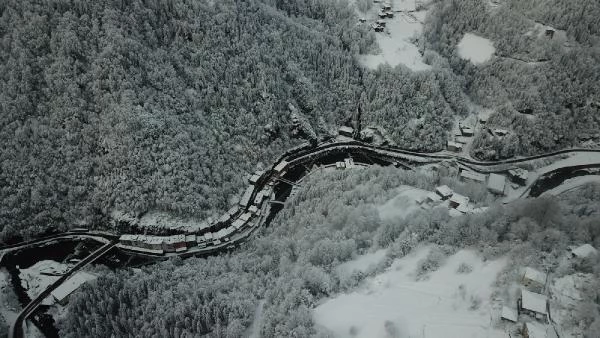Karadeniz'de 653 köy yolu kardan kapandı (2)