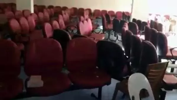 Taziye evinde çıkan yangında 15 kişi dumandan etkilendi Taziye evinde çıkan yangında 15 kişi dumandan etkilendi