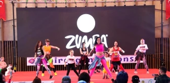 Türkiye'nin dört bir yanından gelen dans tutkunları Denizli'de buluştu