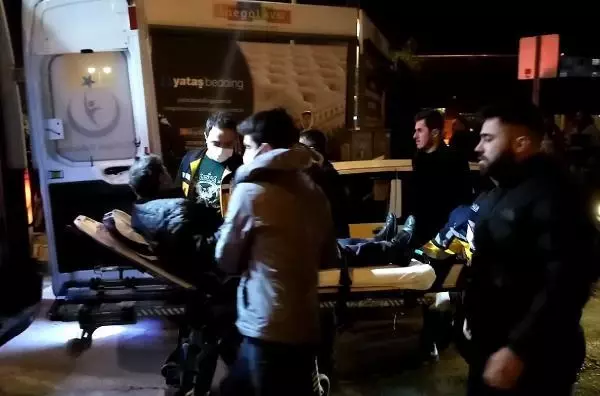 Yayaya çarpıp olay yerinden kaçmaya çalışan alkollü sürücü, polislere böyle direndi: Kralı gelsin, araca binmiyorum