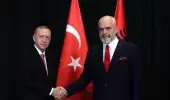 Arnavutluk Başbakanı Rama, deprem konutlarının anahtar teslim töreninde konuştu Açıklaması