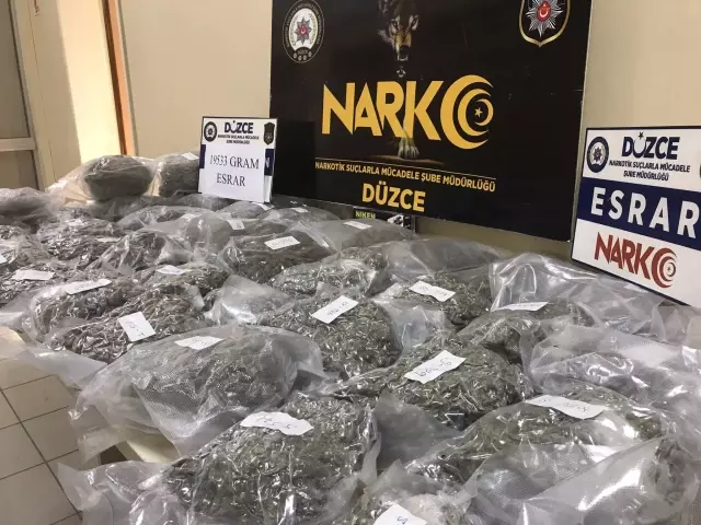 Düzce'de 19,5 kilogram esrar ele geçirildi, bir zanlı tutuklandı