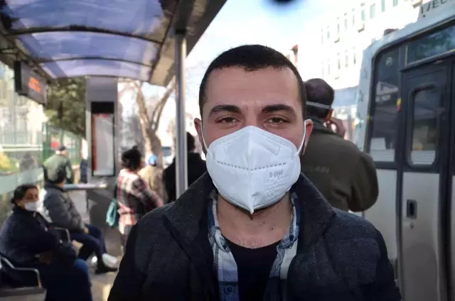 Edirne'de toplu ulaşıma yapılan zam isyan ettirdi: İndi bindi 5 TL Edirne'de toplu ulaşıma yapılan zam isyan ettirdi: İndi bindi 5 TL