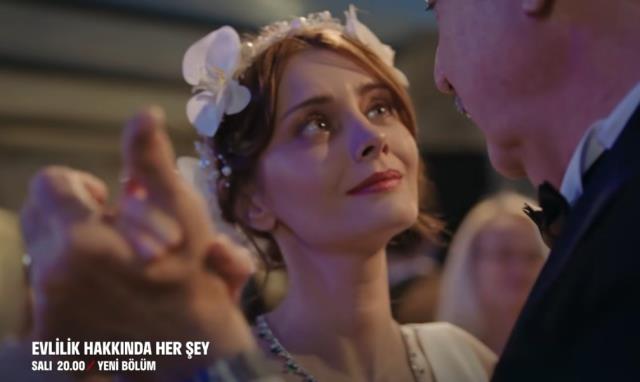Evlilik Hakkında Her Şey canlı izle! Fox TV Evlilik Hakkında Her Şey 15. bölüm canlı izle! Evlilik Hakkında Her Şey yeni bölümde neler olacak?